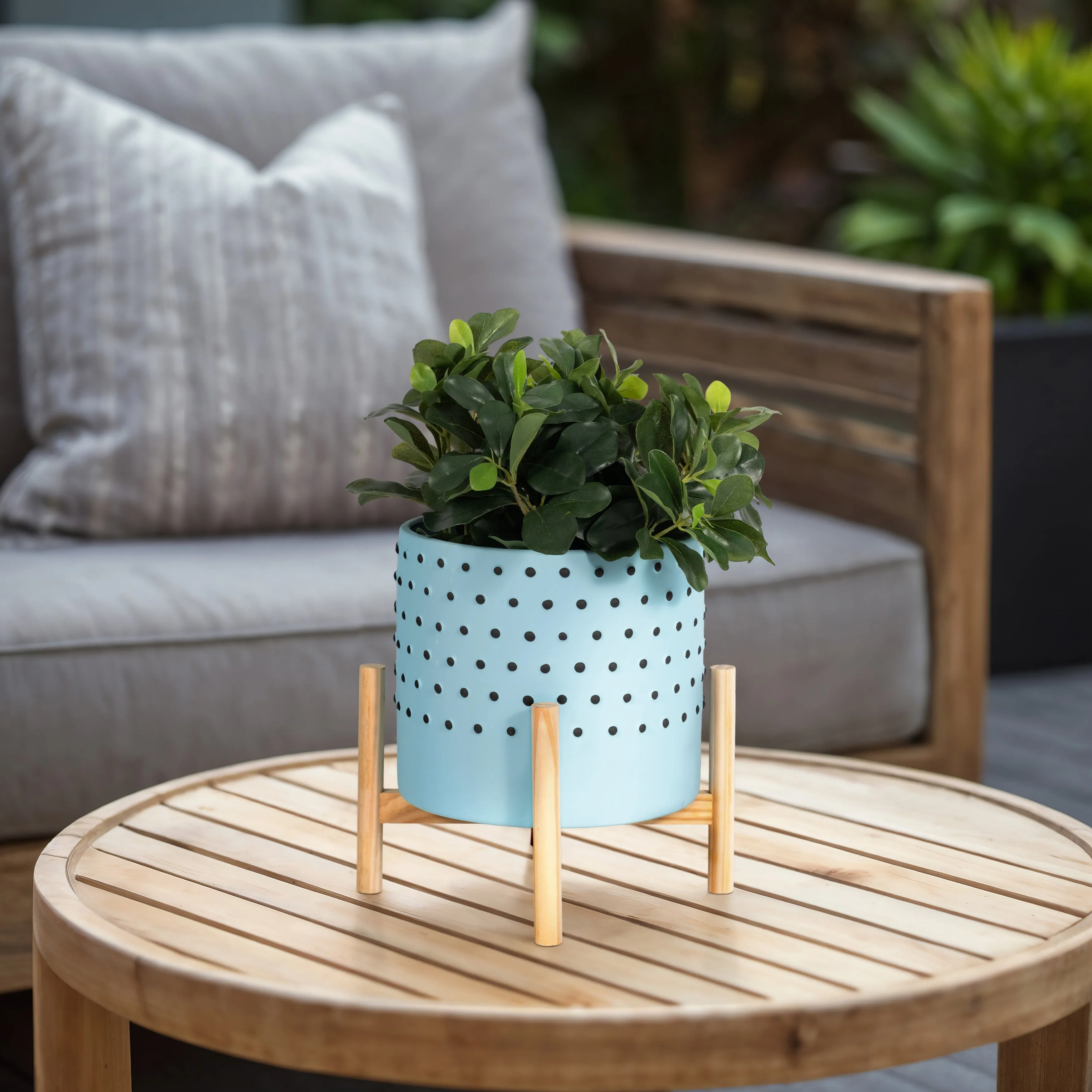 10" DOTTED PLANTER W/ WOOD STAND, BLUE