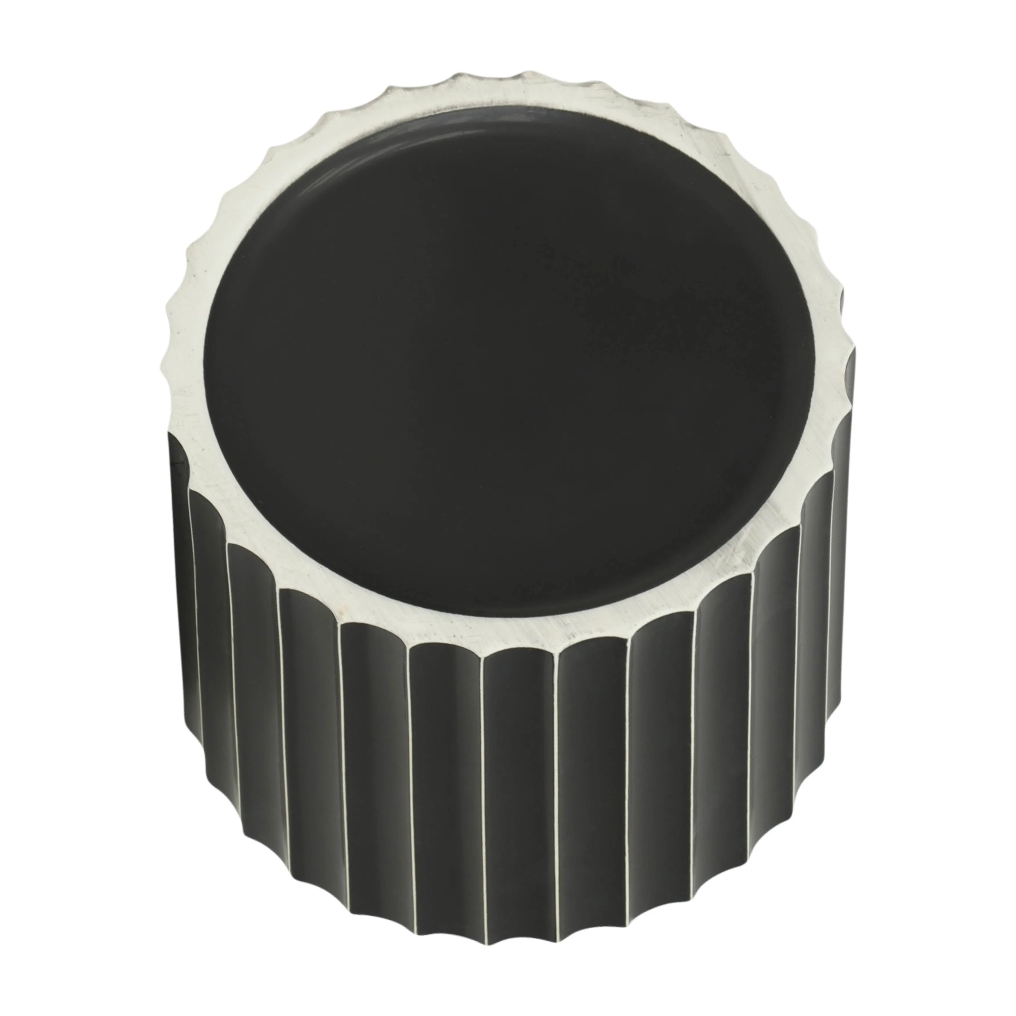8" CERAMIC FLUTED PLANTER W/ WOOD STAND, BLACK
