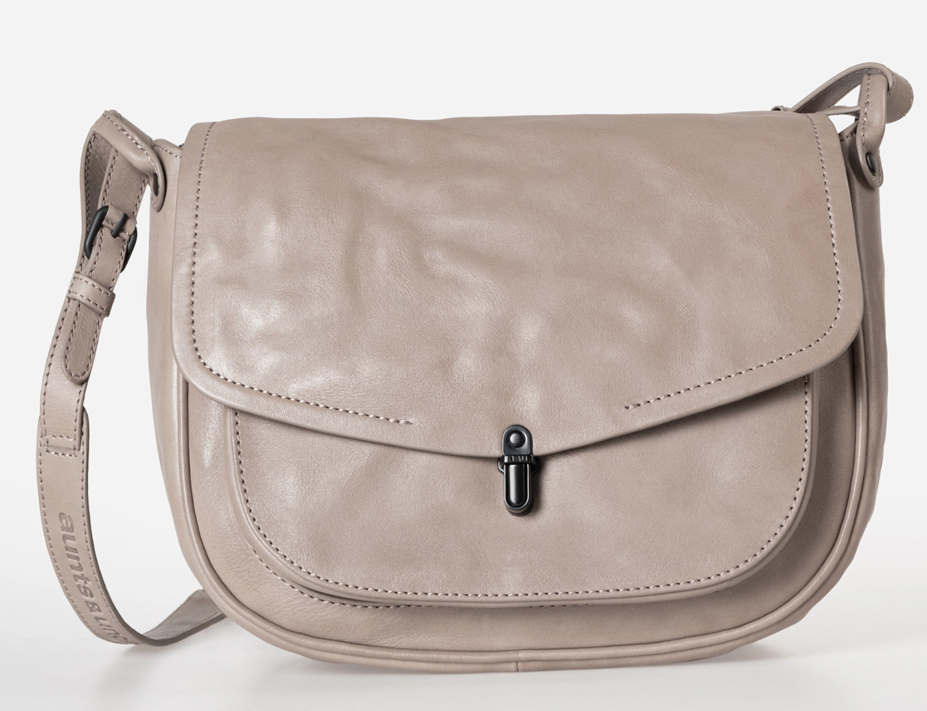 Sale Ending Soon Aunts & Uncles Grandma'S Luxury Club Mrs. Mole Cake Handbag