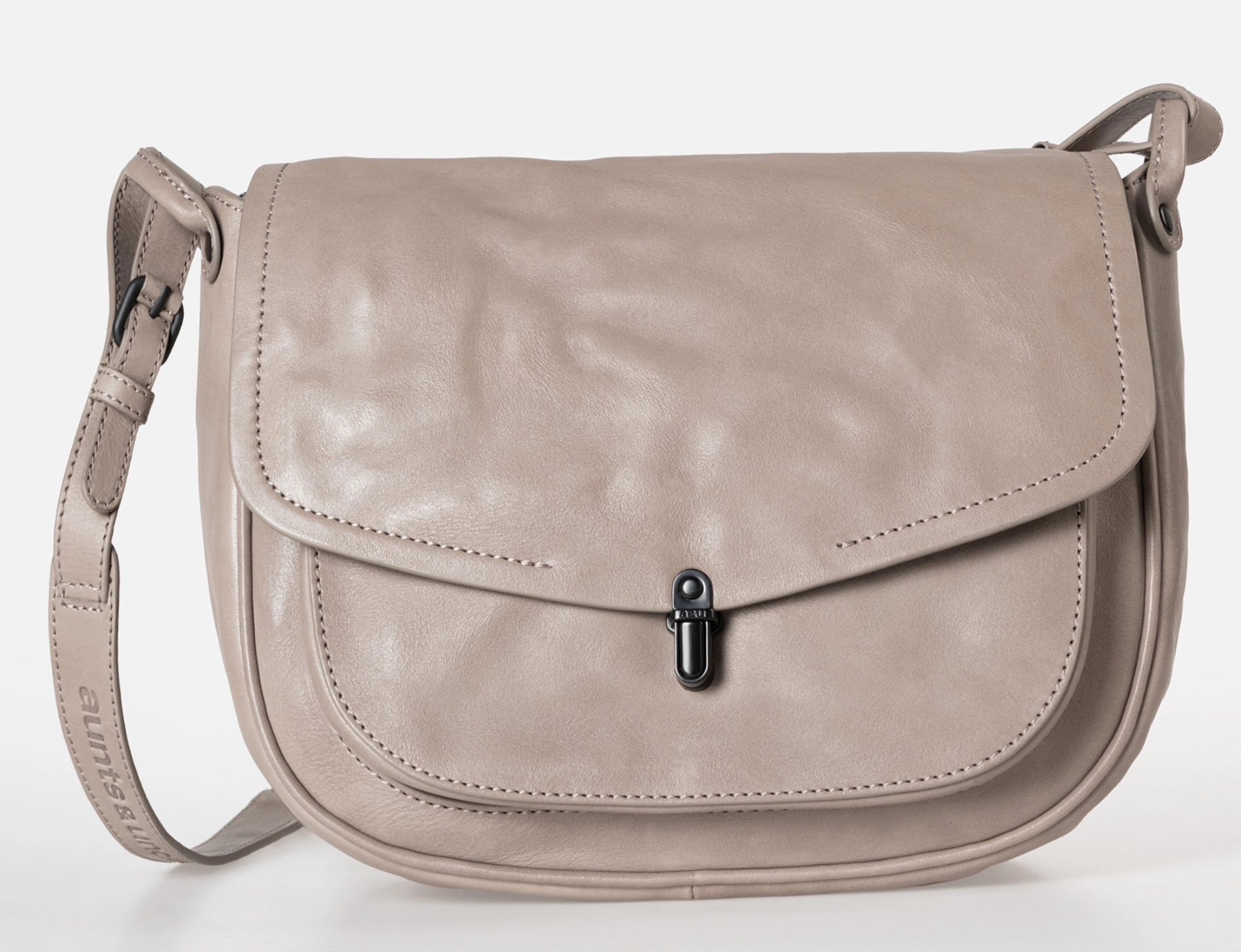 Sale Ending Soon Aunts & Uncles Grandma'S Luxury Club Mrs. Mole Cake Handbag
