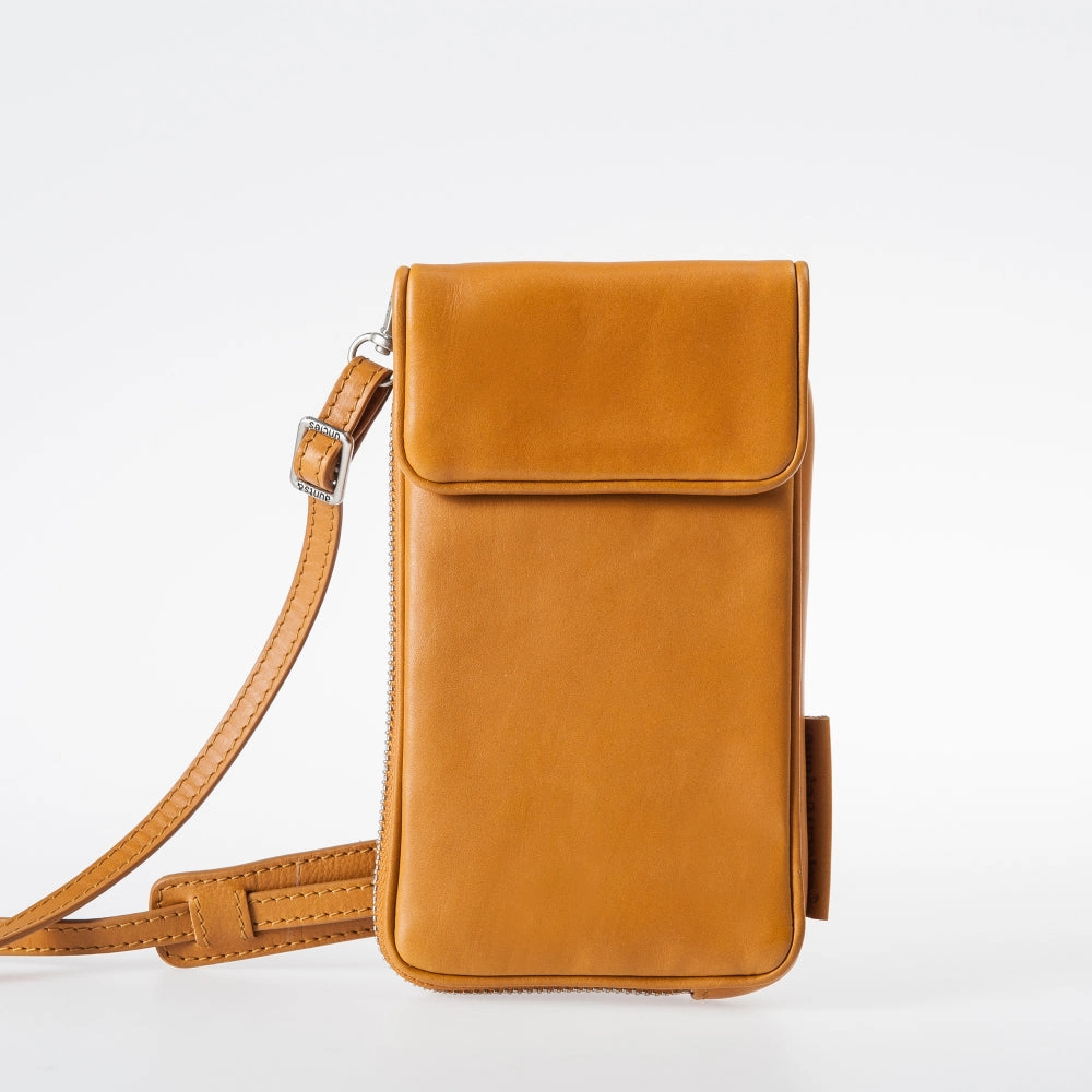 Aunts & Uncles JamieS Orchard Cloudberry Phone Bag Limited Time Offer