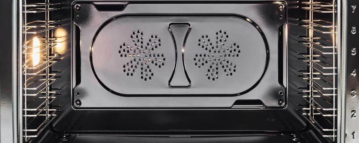 Bertazzoni PRO365ICFEPCAT 36 Inch Induction Range, 5 Heating Zones And Cast Iron Griddle, Electric Self-Clean Oven Carbonio