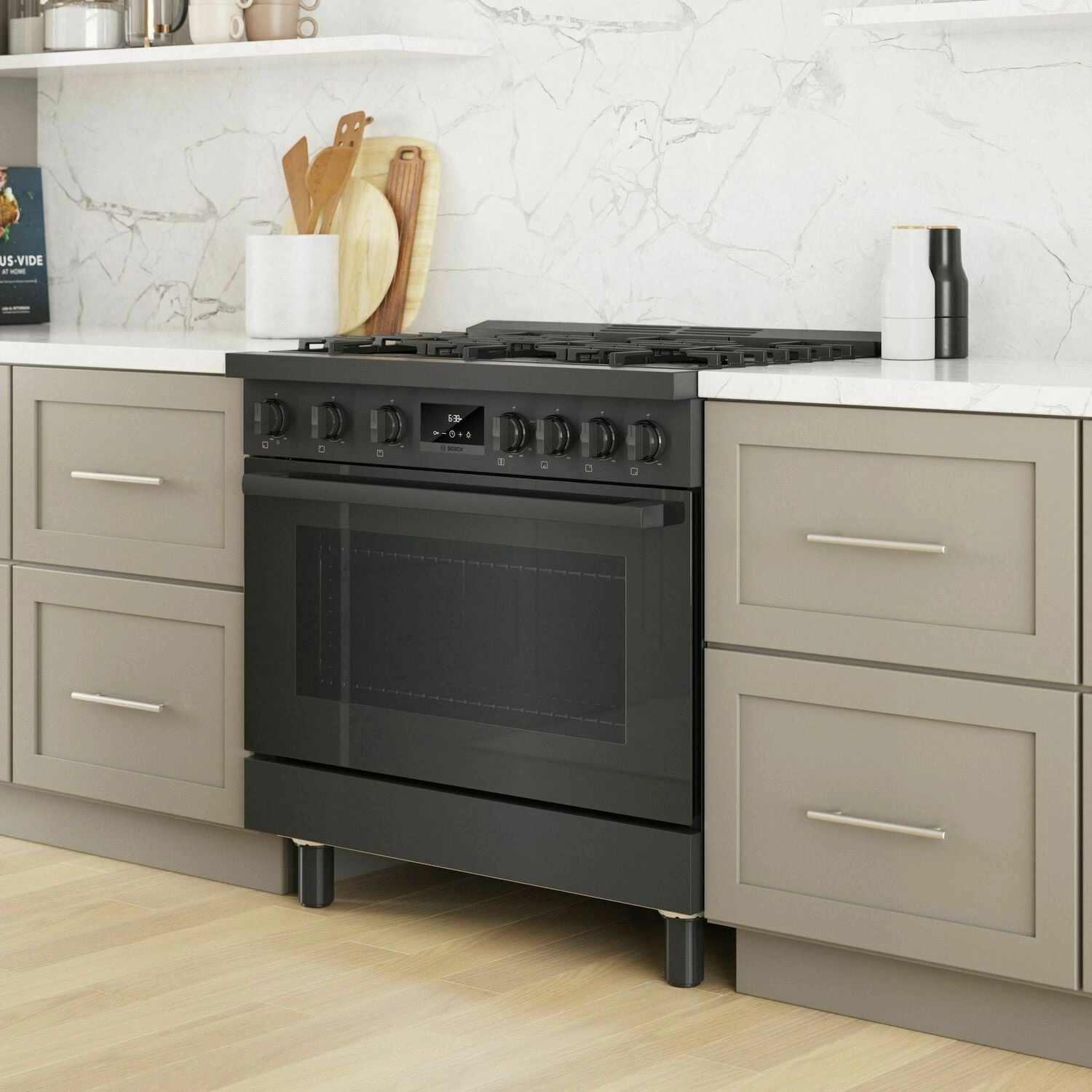 Bosch HDS8645U 800 Series Dual Fuel Freestanding Range 36'' Black Stainless Steel Hds8645U