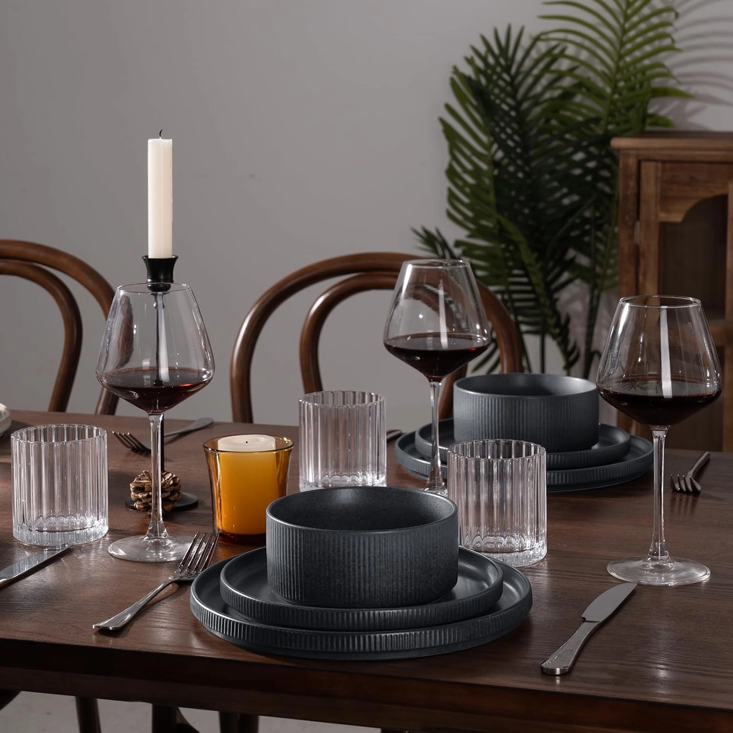 Famiware Star Dinnerware Sets, Plates and Bowls Set for 4, 12 Pieces Dish Set - Chip and Scratch Resistant, Microwave and Dishwasher Safe Kitchen Set, Matte Dark Charcoal