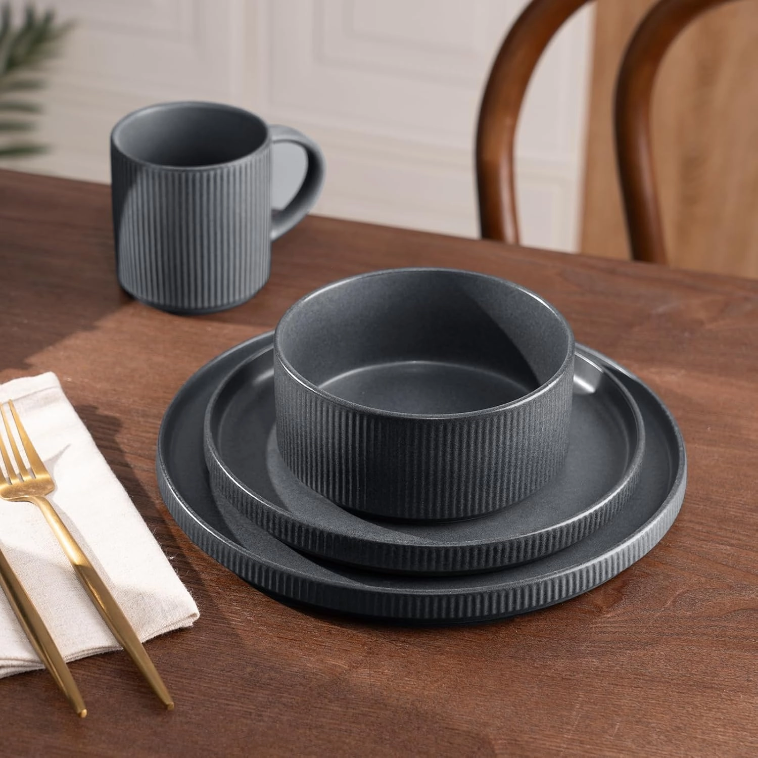 Famiware Star Dinnerware Sets, Plates and Bowls Set for 4, 12 Pieces Dish Set - Chip and Scratch Resistant, Microwave and Dishwasher Safe Kitchen Set, Matte Dark Charcoal