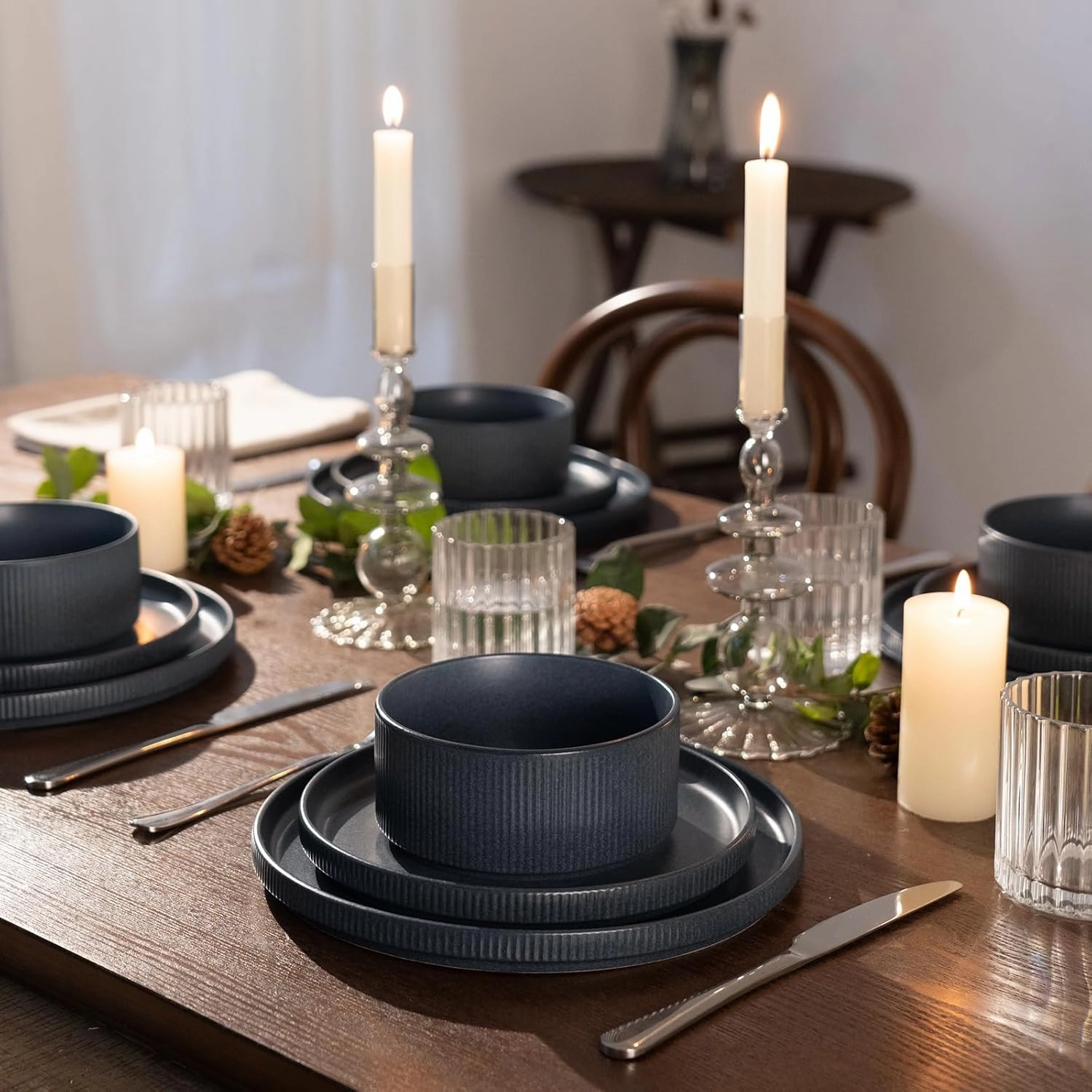 Famiware Star Dinnerware Sets, Plates and Bowls Set for 4, 12 Pieces Dish Set - Chip and Scratch Resistant, Microwave and Dishwasher Safe Kitchen Set, Matte Dark Charcoal