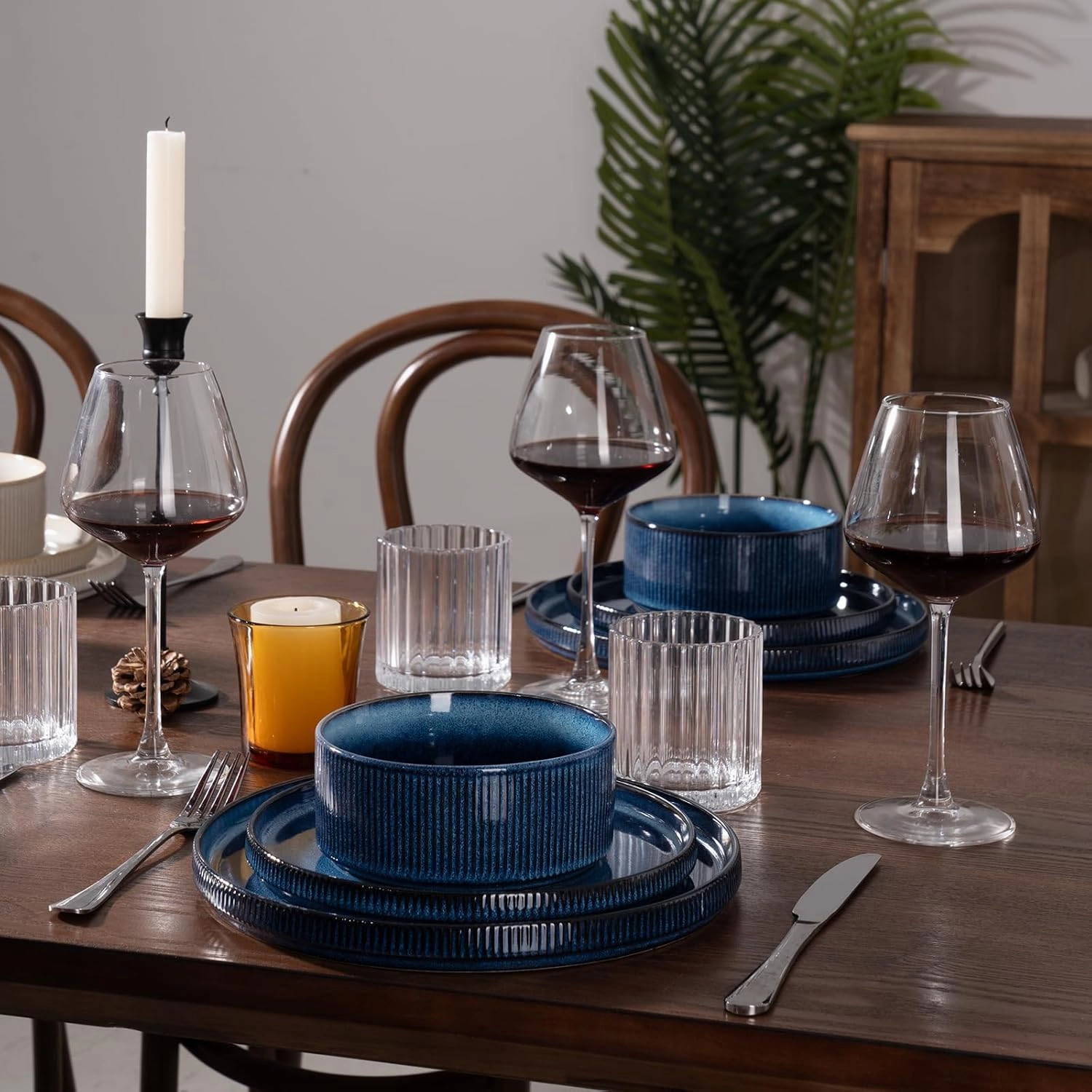 Famiware Star Dinnerware Sets, Plates and Bowls Set for 4, 12 Pieces Dishes - Chip and Scratch Resistant, Microwave and Dishwasher Safe Kitchen Set, Nebulas Blue