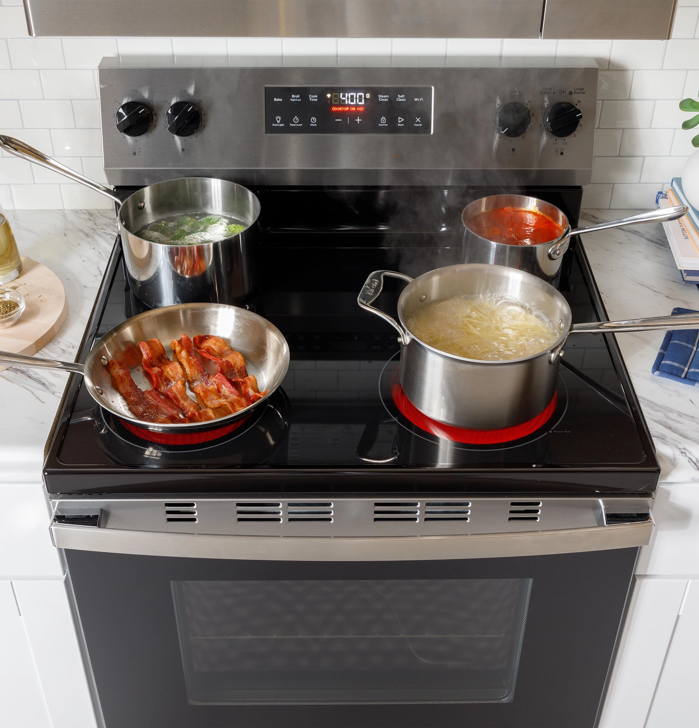 Ge Appliances GRF400PVBB Ge 30" Free-Standing Electric Range