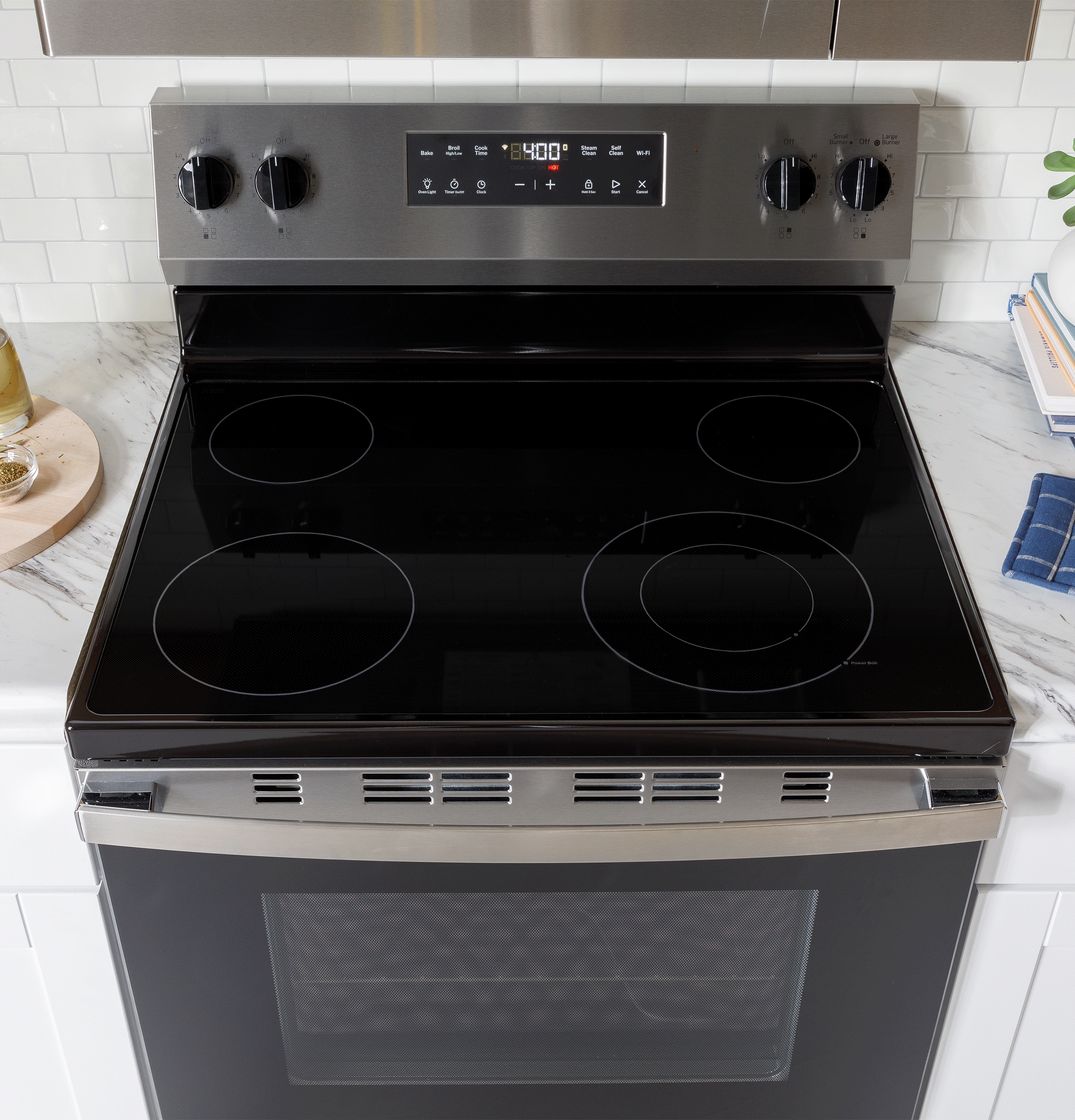 Ge Appliances GRF400PVBB Ge 30" Free-Standing Electric Range
