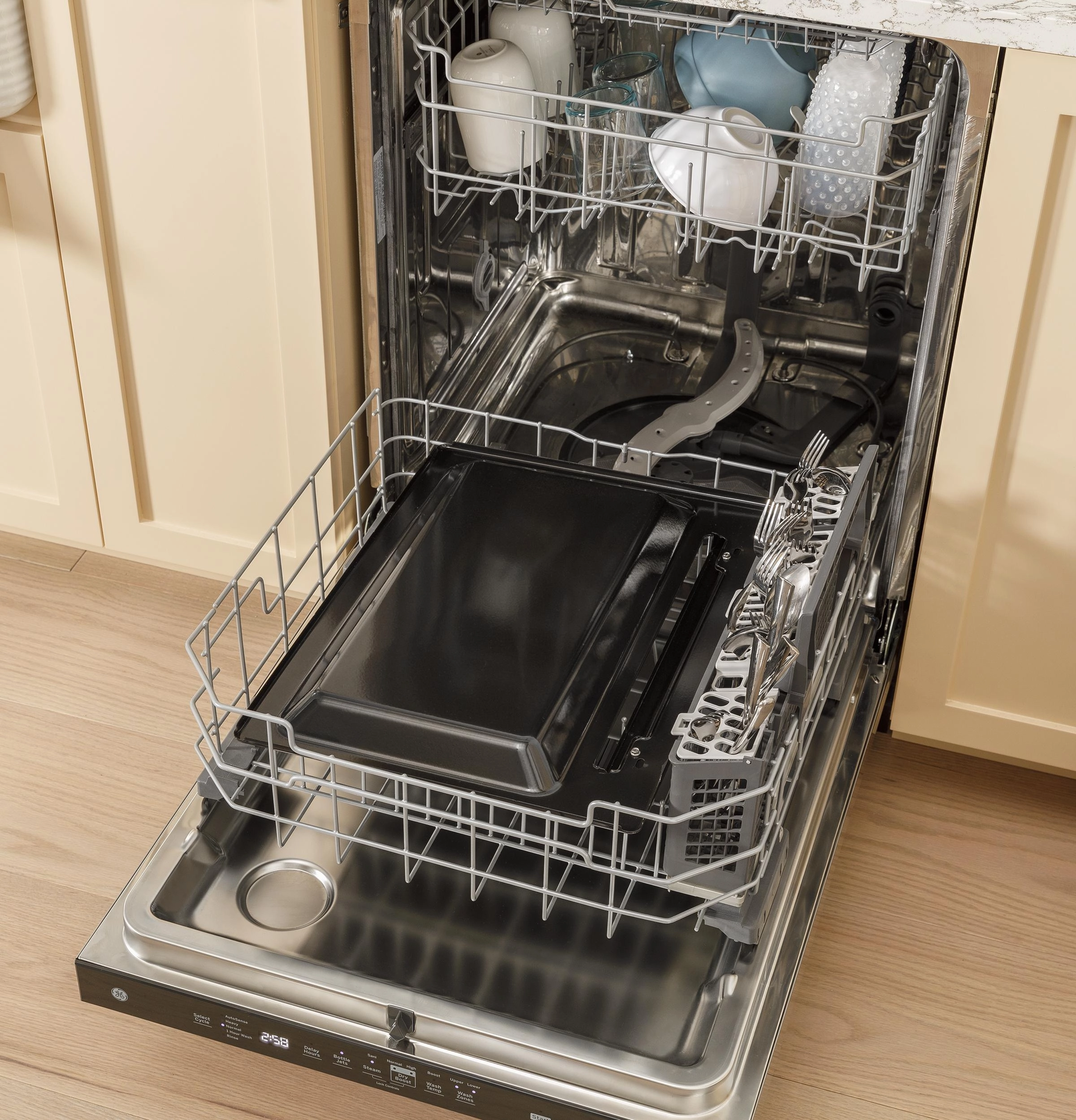 Ge Appliances GRS600AVES Ge 30" Slide-In Electric Convection Range With No Preheat Air Fry And Easywash&#8482; Oven Tray