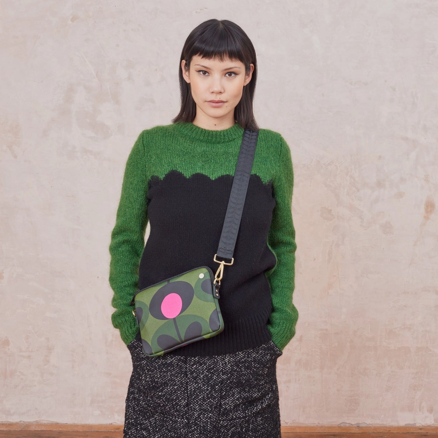Dont Miss Out Flash Sale Alert Slim Crossbody Bag - Oval Stem Forest