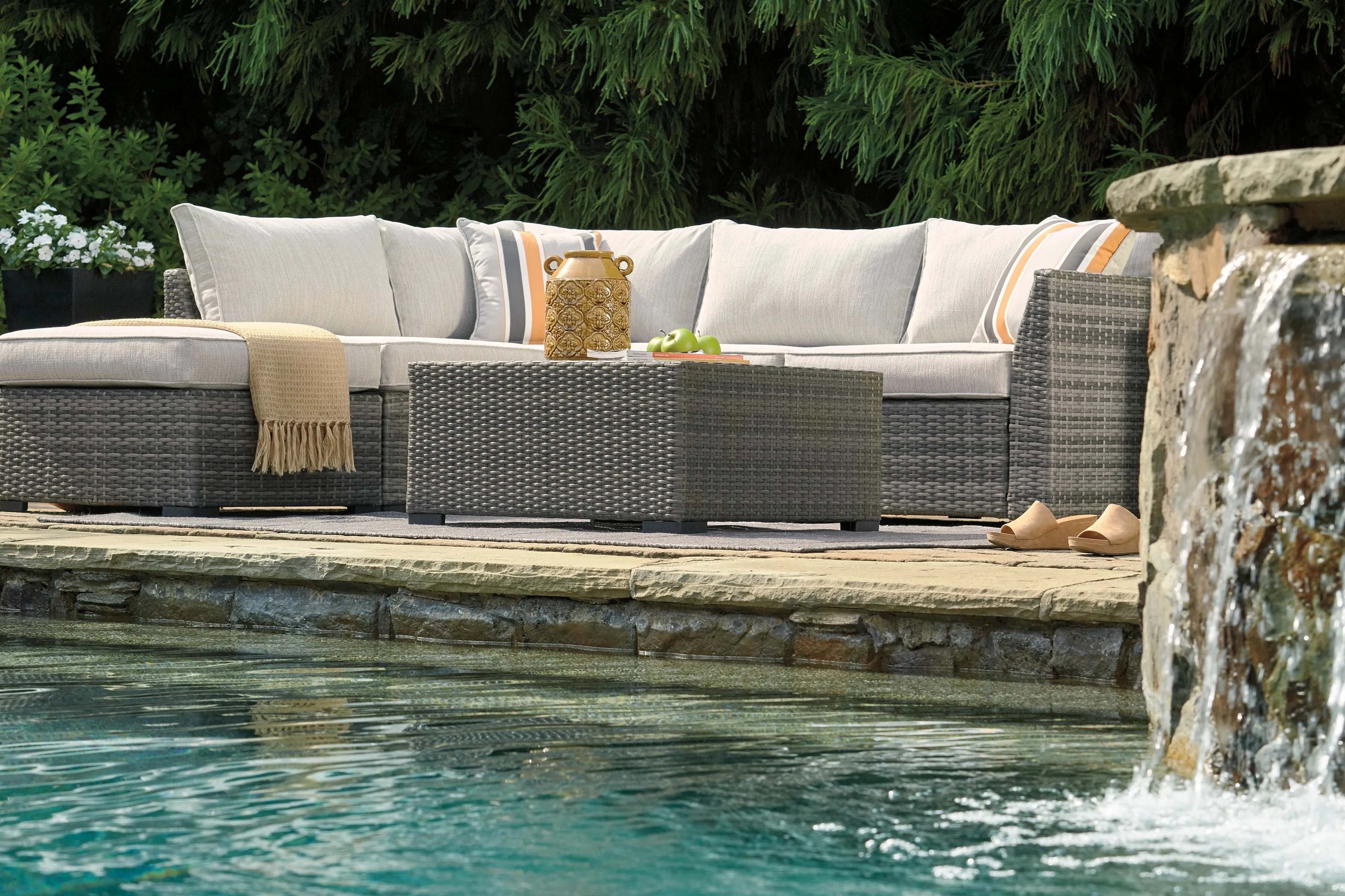 LOVESEATSEC/OTTO/TBL SET(4/CN)