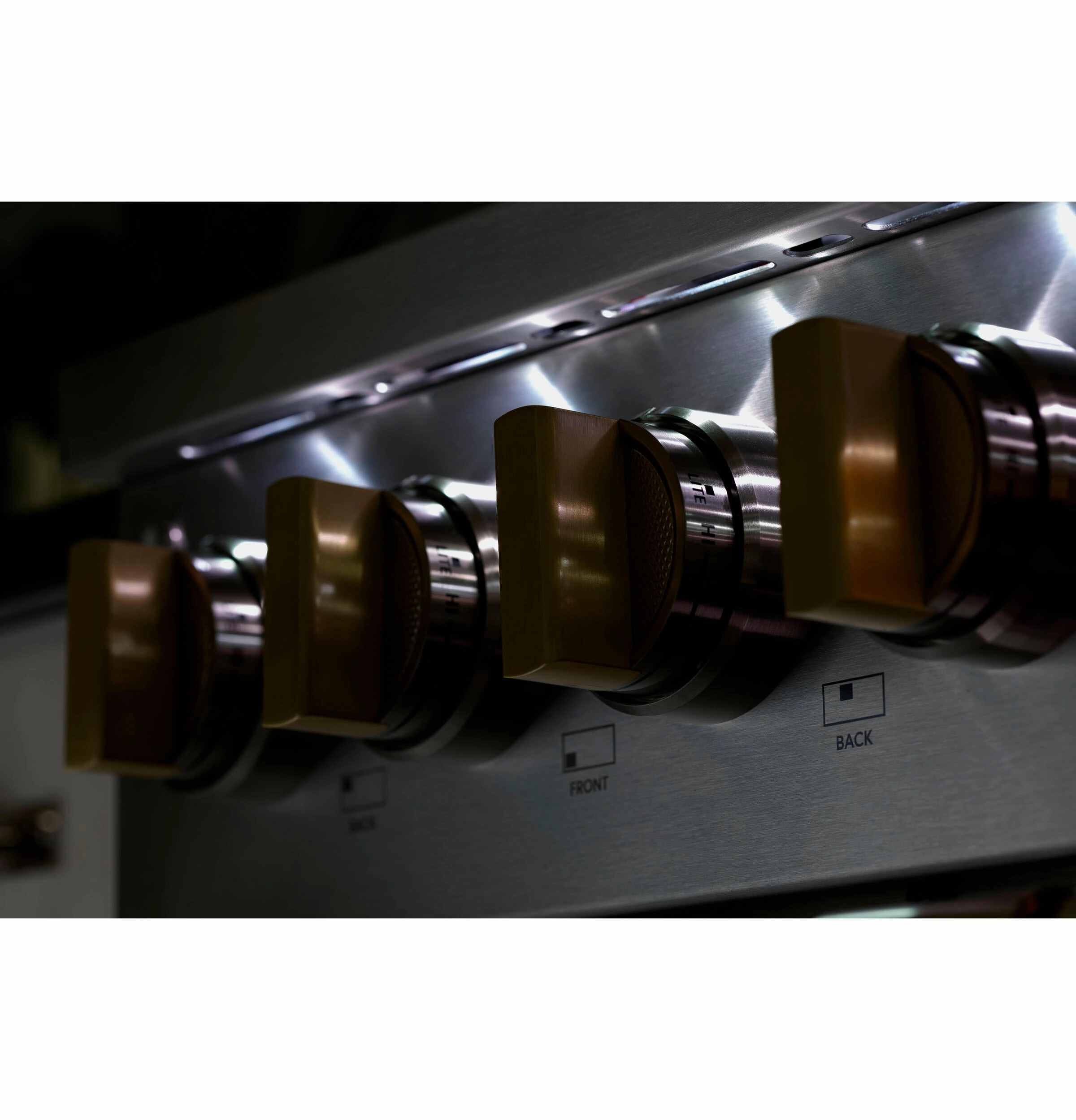 Monogram ZGP364NDTSS Monogram 36" All Gas Professional Range With 4 Burners An Griddle (Natural Gas)