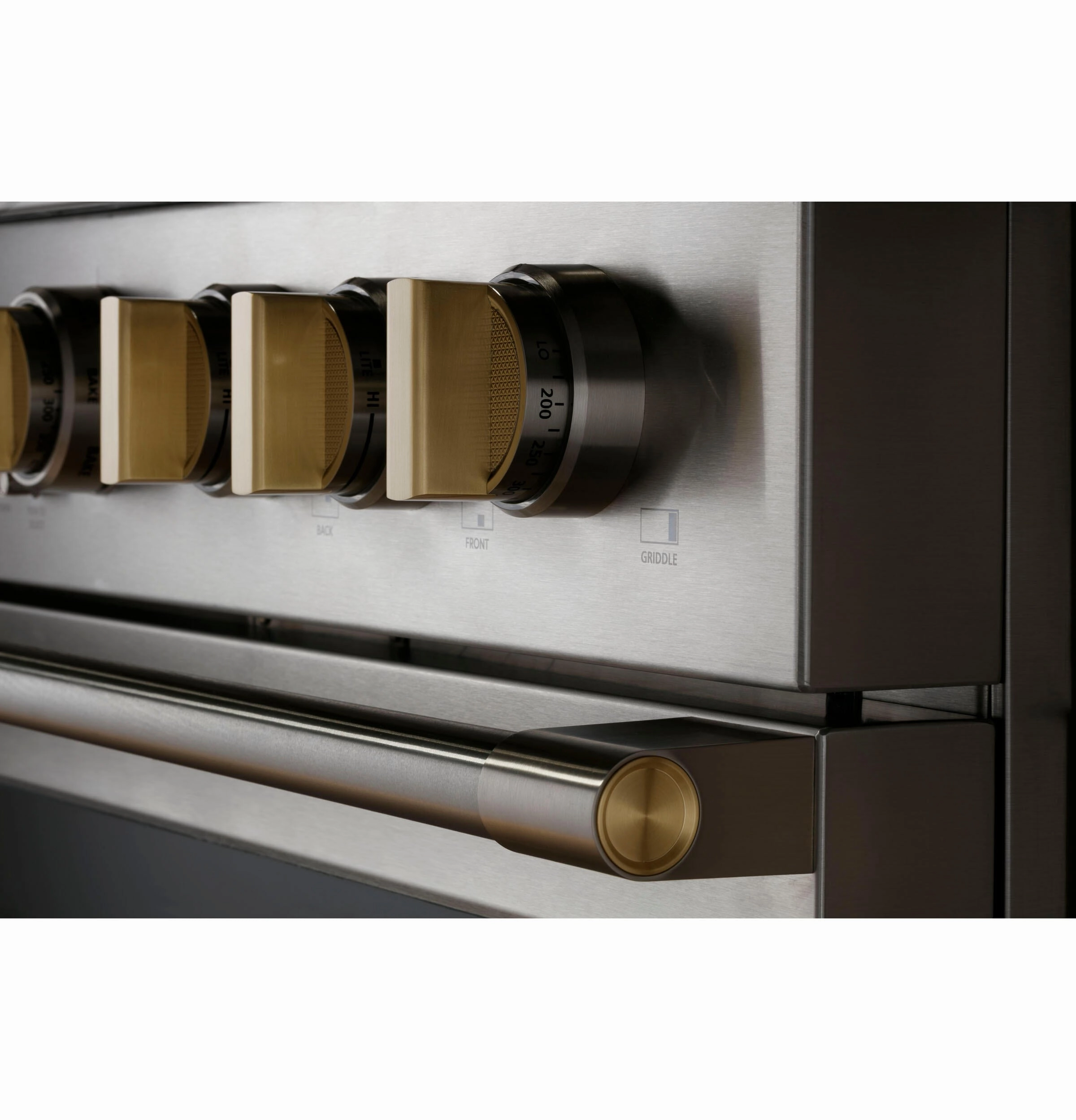 Monogram ZGP364NDTSS Monogram 36" All Gas Professional Range With 4 Burners An Griddle (Natural Gas)
