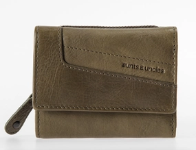 Aunts & Uncles Grandma'S Luxury Club Nancy Wallet Big Price Drop Dont Miss Todays Deal