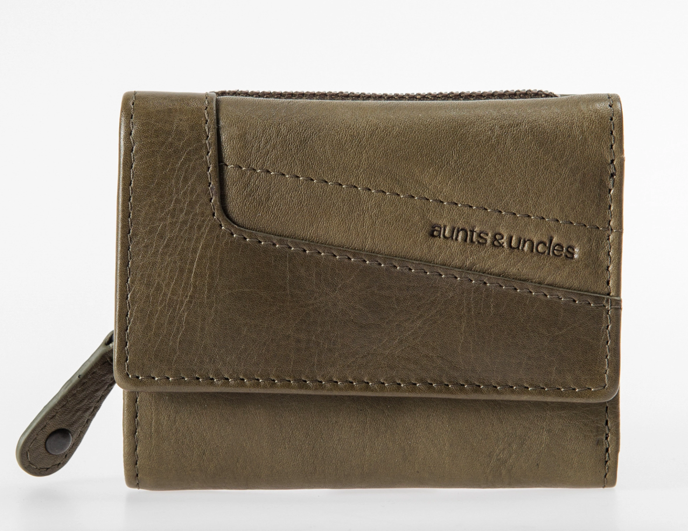 Aunts & Uncles Grandma'S Luxury Club Nancy Wallet Big Price Drop Dont Miss Todays Deal