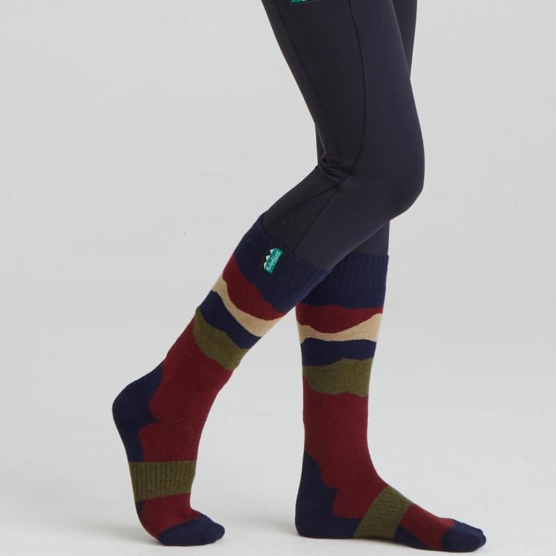 Clearance Blowout Ridgeline Merino Wool Full Length Socks - Navy Stripes