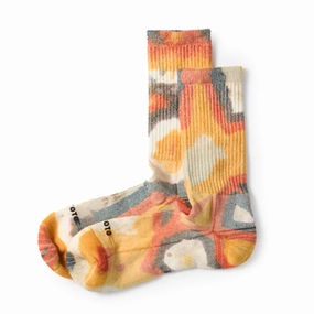 MustHave Gift Ideas Rototo Allrounder Merino Crew Tie Dye Socks Yellow / Red
