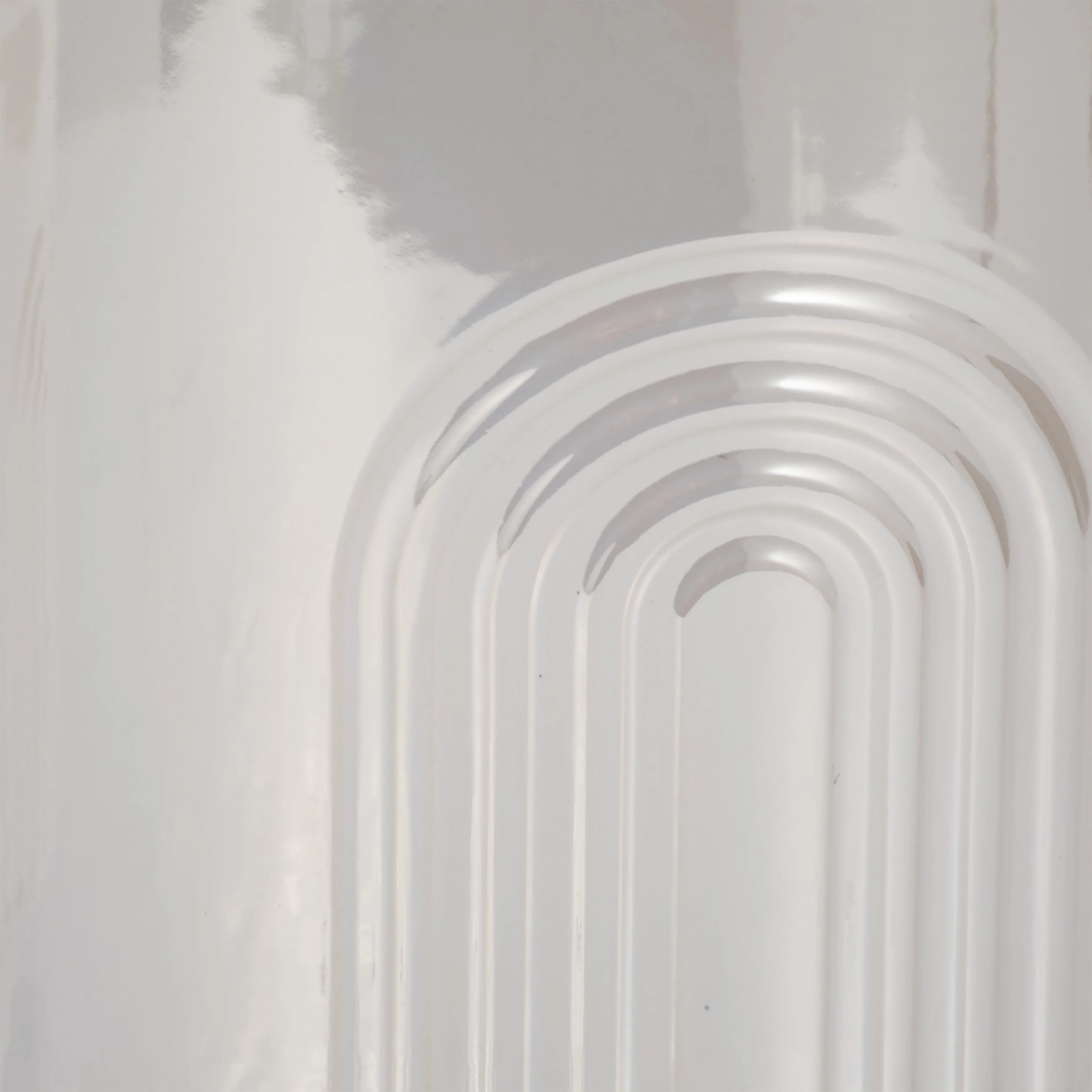 S/2 6/8" Iridescent Bravais Footed Planters, Ivory