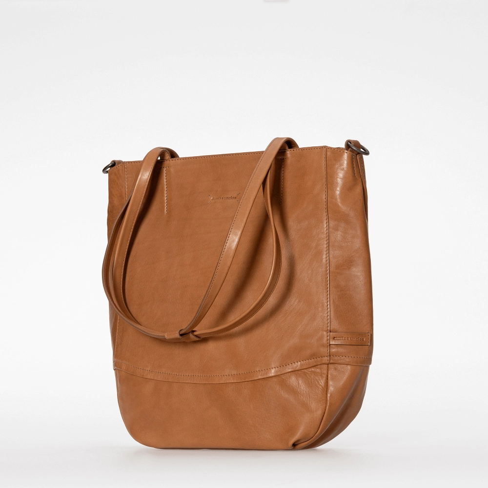 Hot Sale Alert Aunts & Uncles JamieS Orchard Carambola Shopper Tote