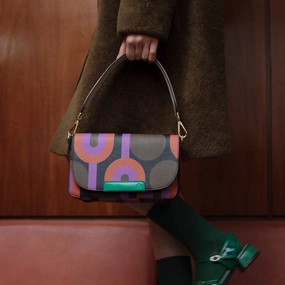 Special Steal Event Vera Crossbody Bag - Circle Line
