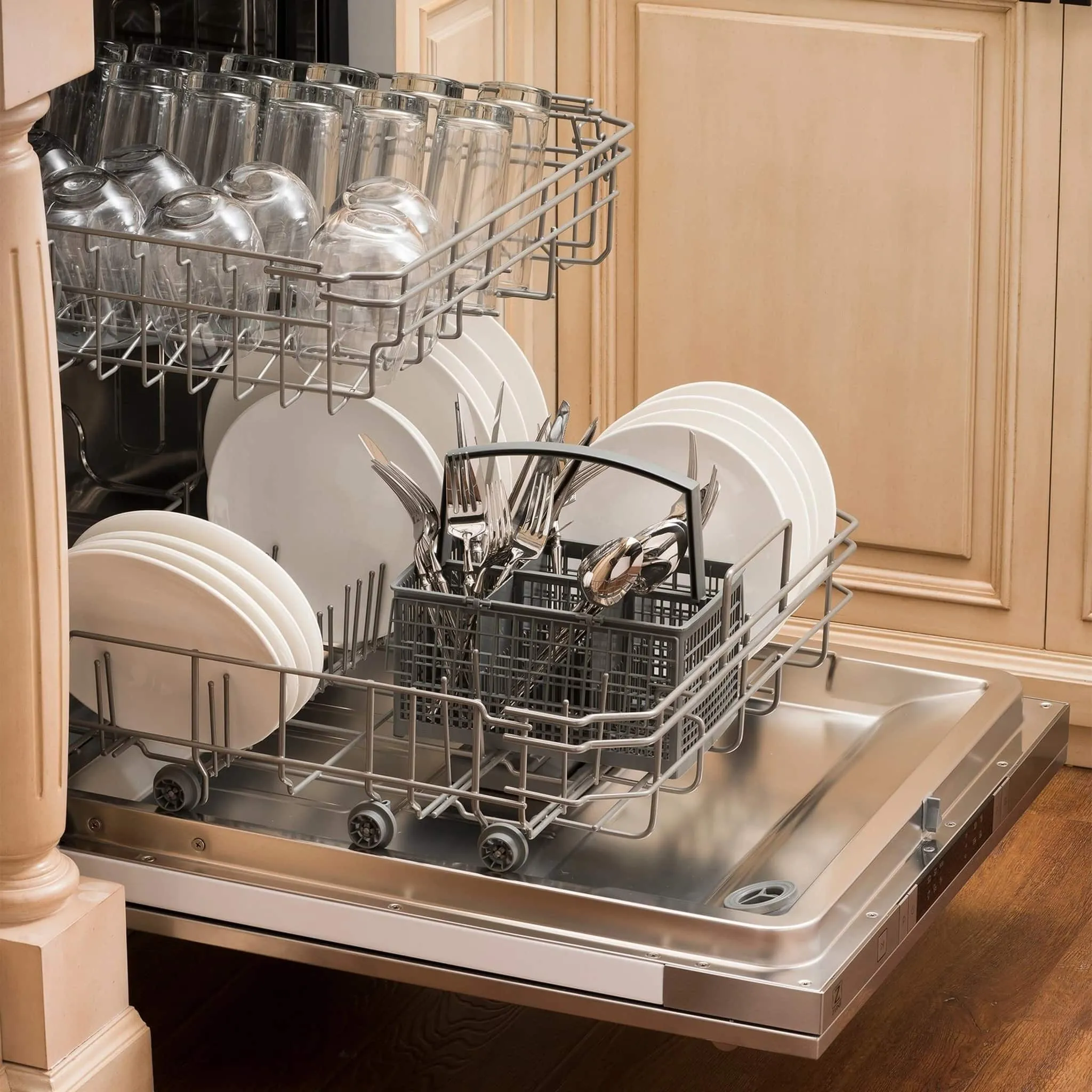 ZLINE 24-Inch Dishwasher in Stainless Steel with Stainless Steel Tub and Traditional Style Handle (DW-304-H-24)